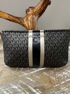 Michael Kors Women's black/gold Jet Set Fanny Packno Belt Bag Size S/M